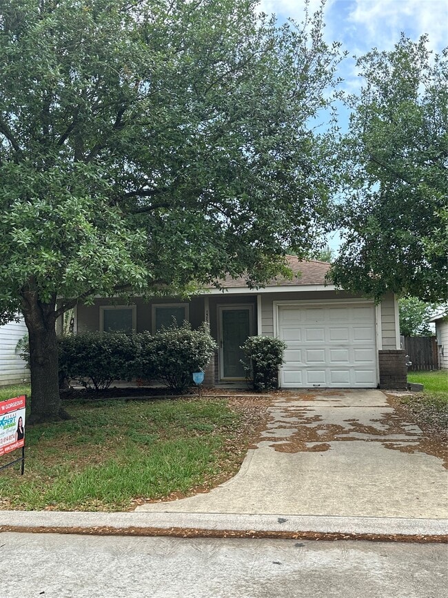 property at 15823 Regal Trace Ln