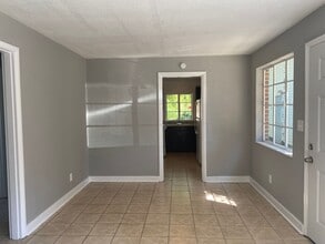 633 Broad St NW in Cleveland, TN - Building Photo - Building Photo