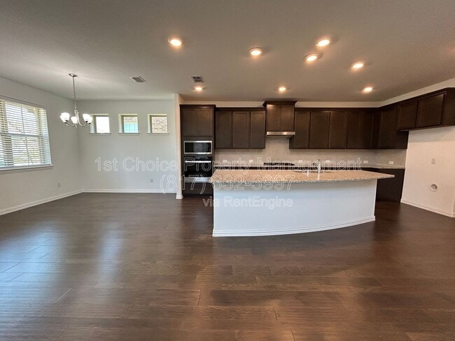 1448 Sun Gdn Wy in Justin, TX - Building Photo - Building Photo