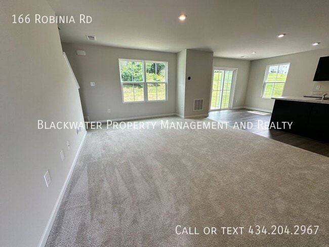 166 Robinia Rd in Lynchburg, VA - Building Photo - Building Photo