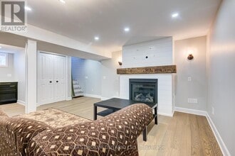 186 Jeffrey Ave in Acton, ON - Building Photo - Building Photo