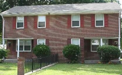 Broadlawn in Chesapeake, VA - Building Photo