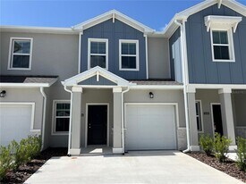 2626 Skyline Lp in Kissimmee, FL - Building Photo