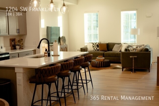 property at 1204 SW Franklin Dr