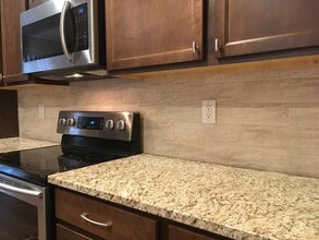 16555 Dane Ct E in Brookfield, WI - Building Photo - Building Photo