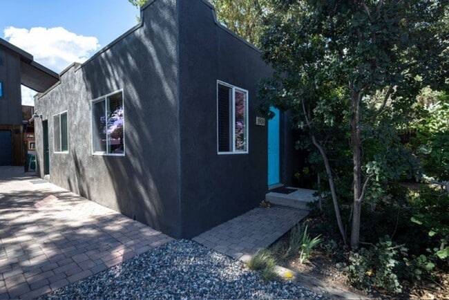 property at 1909 N 3rd St