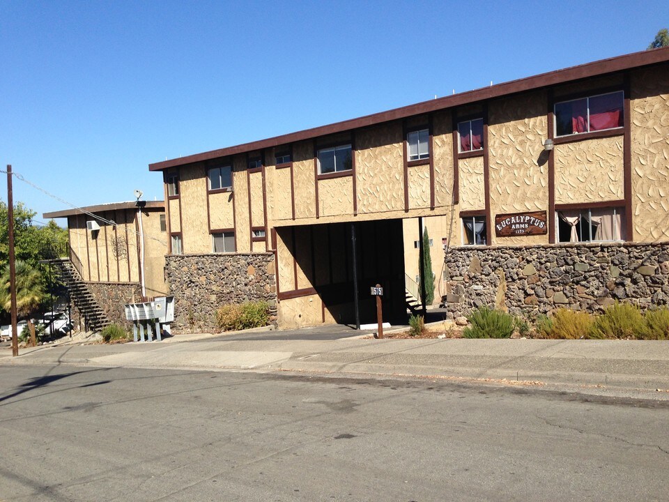 The View at Magnolia Park in Redding, CA - Building Photo