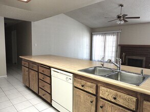 1913 Piccolo Way in Las Vegas, NV - Building Photo - Building Photo