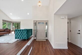 124 Sequoia Ct in Claremont, CA - Building Photo - Building Photo