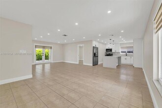 13231 SW 86th St in Miami, FL - Building Photo - Building Photo