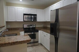 612 Fern St in West Palm Beach, FL - Building Photo - Building Photo