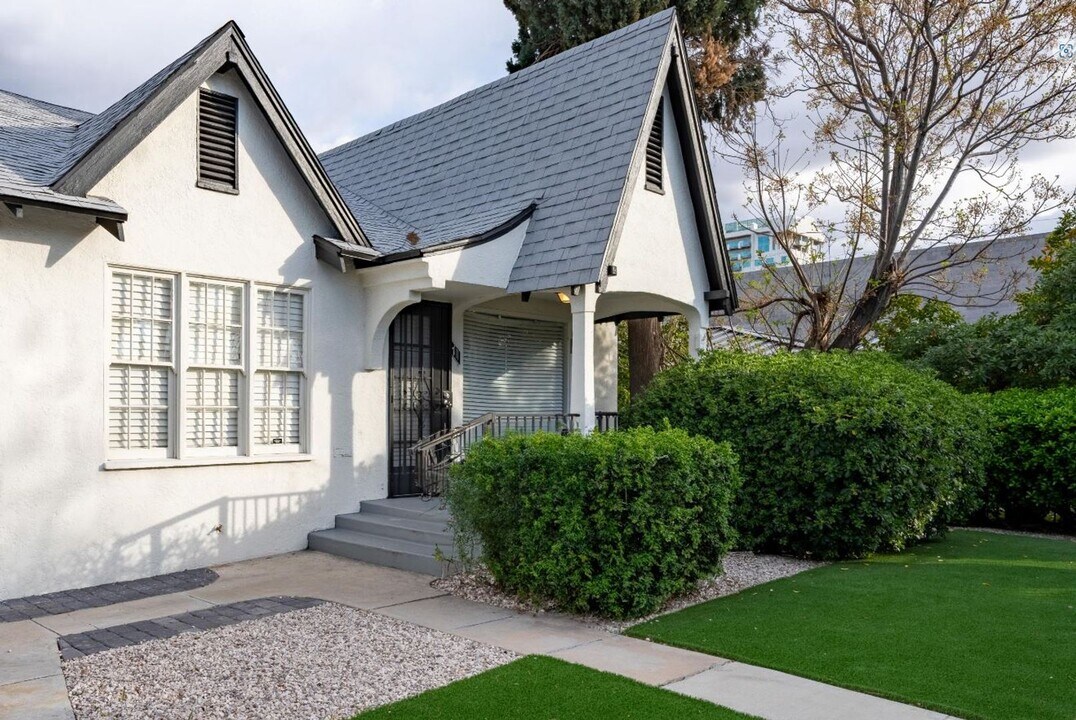 701 S 3rd St in Las Vegas, NV - Building Photo