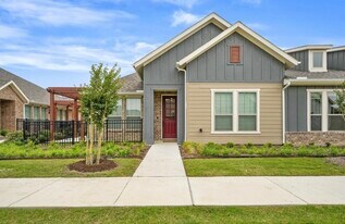 1049 4th St in Argyle, TX - Building Photo