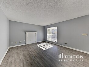 6276 Marbut Farms Ln in Lithonia, GA - Building Photo - Building Photo