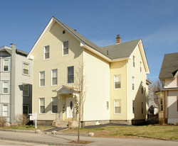 222 Laurel St Apartments