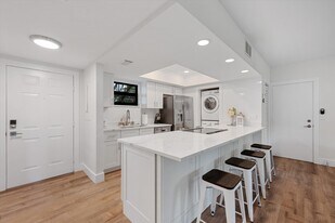 13334 Polo Club Rd in Wellington, FL - Building Photo