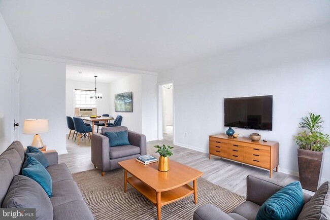 property at 5110 Columbia Pike