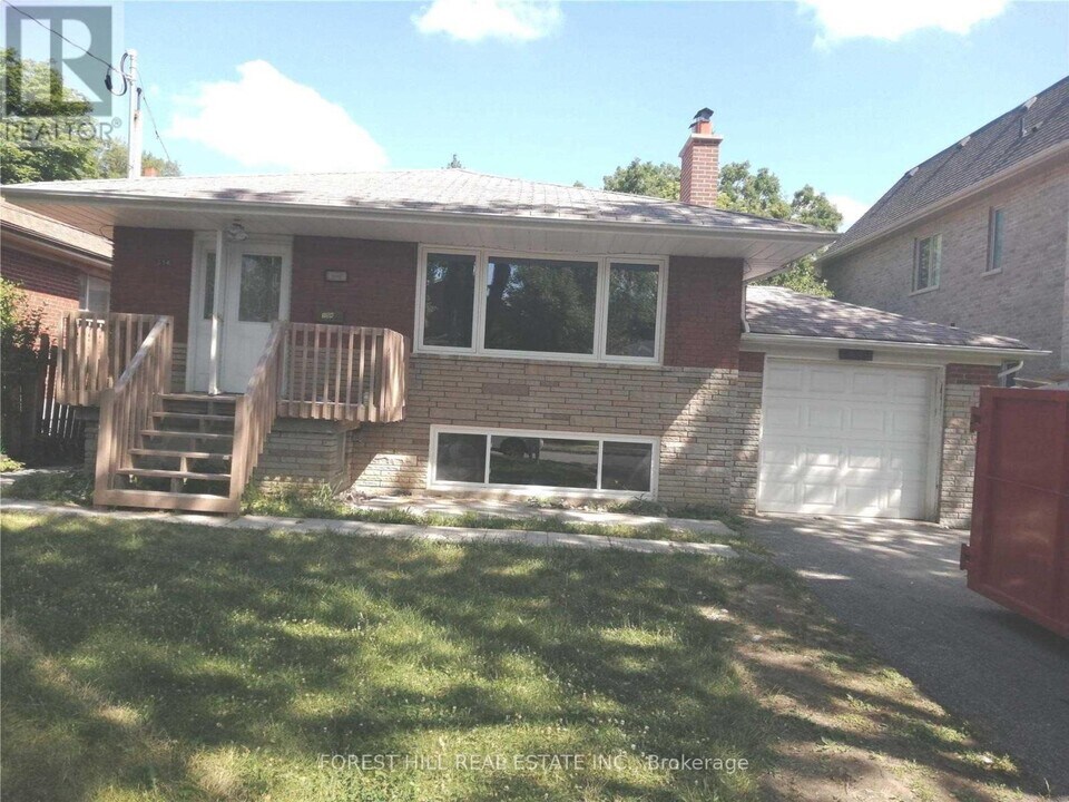 154 Northwood Dr in Toronto, ON - Building Photo