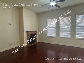 5959 E Via Casella Dr in Fresno, CA - Building Photo - Building Photo