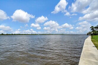 2840 S Ocean Blvd in Palm Beach, FL - Building Photo - Building Photo