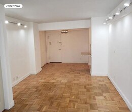 345 E 56th St in New York, NY - Building Photo - Building Photo