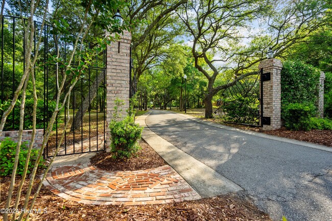 450 Saucier Way in Wilmington, NC - Building Photo - Building Photo