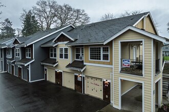 John Dower Estates in Lakewood, WA - Foto de edificio - Building Photo