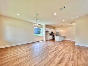 5605 Samuel Huston Ave in Austin, TX - Building Photo - Building Photo