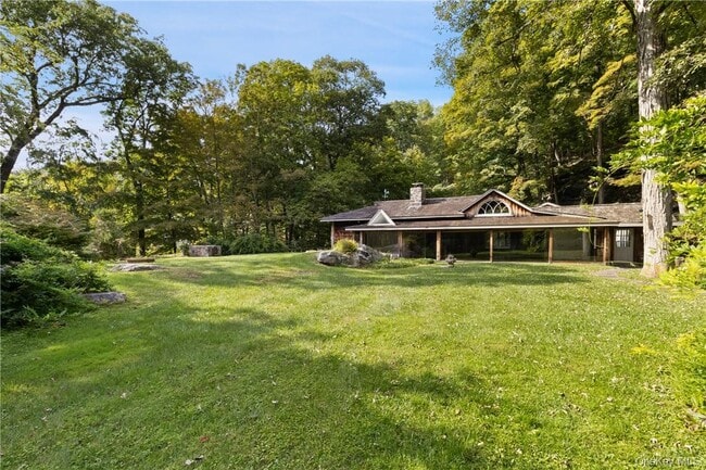 176 Honey Hollow Rd in Pound Ridge, NY - Building Photo - Building Photo