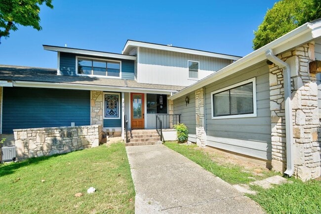 property at 701 Oakland Hills Ln