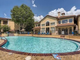 3777 Peachtree Rd NE, Unit 1324 in Atlanta, GA - Building Photo