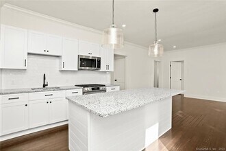 28 Congress Ave in Shelton, CT - Building Photo - Building Photo