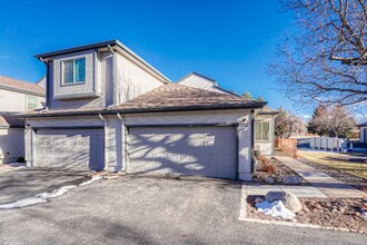 6474 S Harrison Ct in Centennial, CO - Building Photo - Building Photo