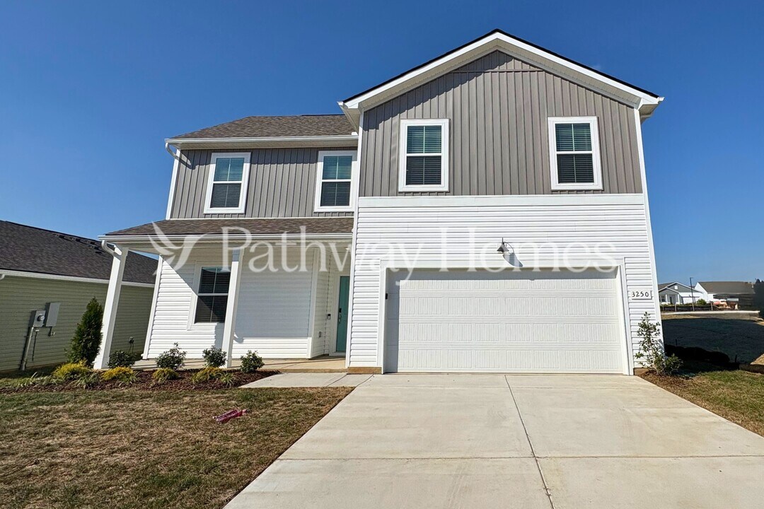 3250 Barrel Oak Pass in Columbia, TN - Building Photo