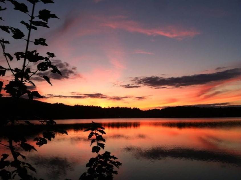 30 Laurel Dr in Shutesbury, MA - Foto de edificio