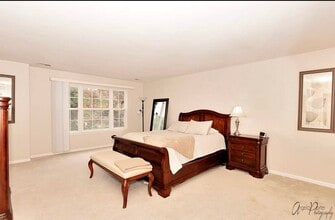 404 Bay Tree Cir in Vernon Hills, IL - Building Photo - Building Photo