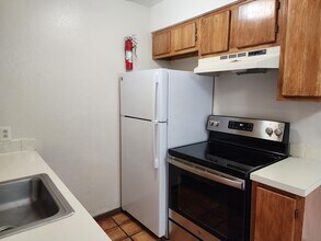 2600 W Zia Rd in Santa Fe, NM - Foto de edificio - Building Photo