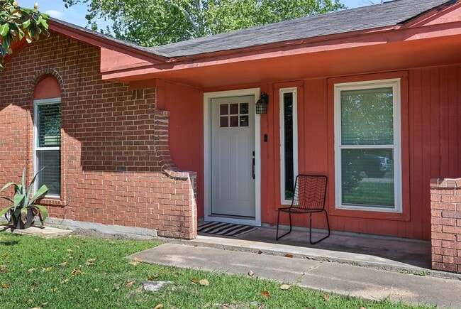 7314 Robin St in Texas City, TX - Building Photo - Building Photo