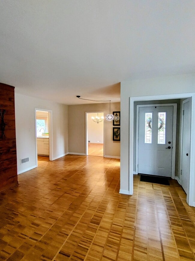 7249 W 109th Pl in Worth, IL - Building Photo - Building Photo