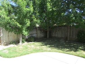 1390 Andleman Ct in Turlock, CA - Building Photo - Building Photo