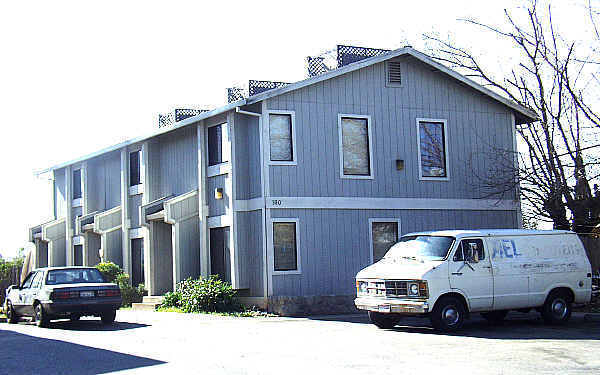 380-382 Morrison Ave in Sacramento, CA - Building Photo