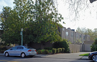 1043 39th St in Sacramento, CA - Foto de edificio - Building Photo