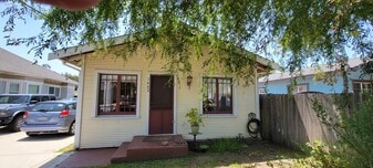 1662 E Ocean Ave, Unit 1662 Main House in Ventura, CA - Building Photo