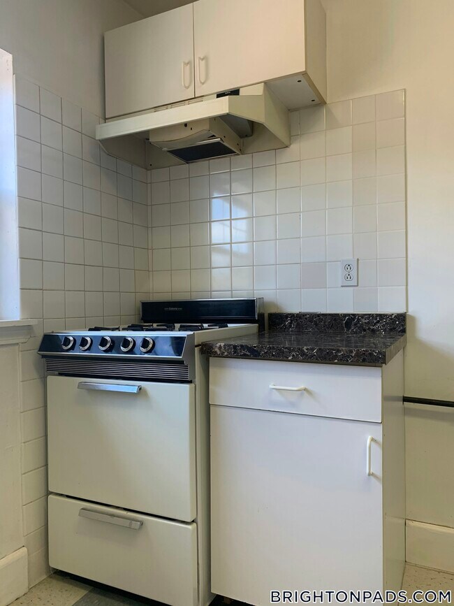 15 Beechcroft St in Boston, MA - Building Photo - Building Photo