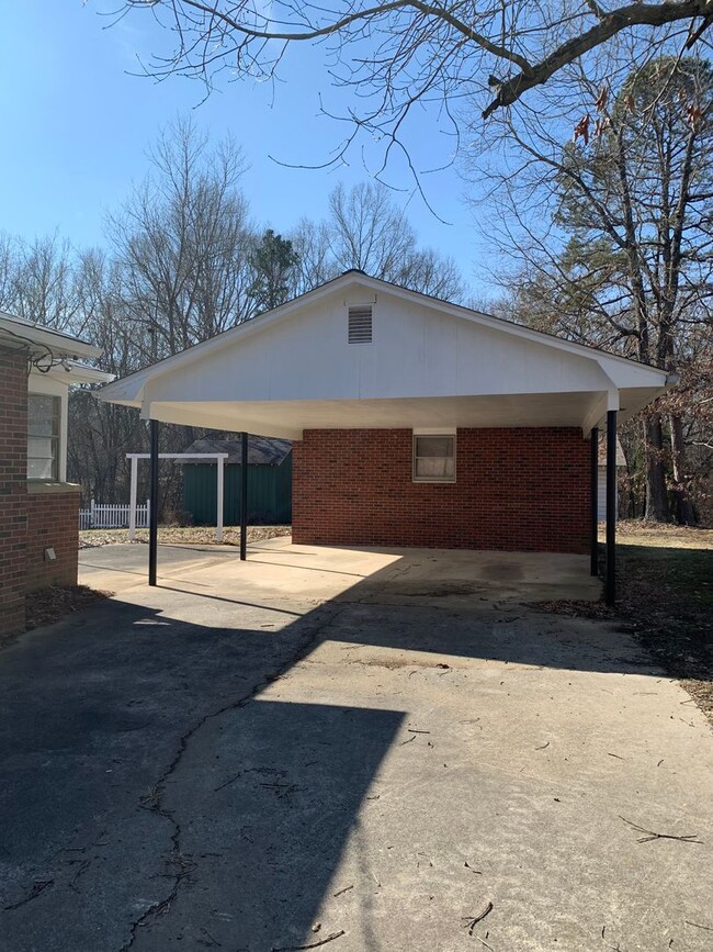 530 Pinewood Ave in Salisbury, NC - Building Photo - Building Photo