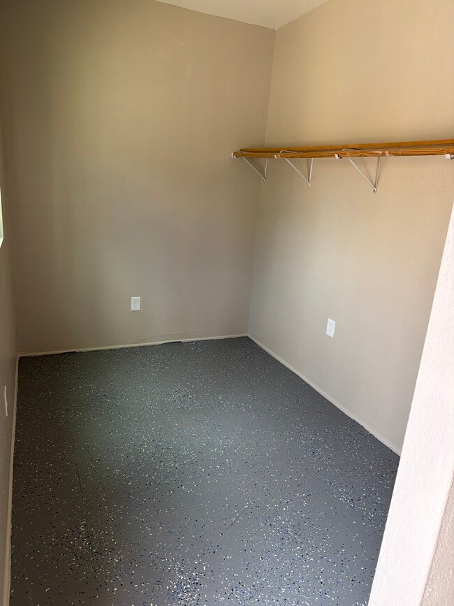 property at 22662 Lukens Ln