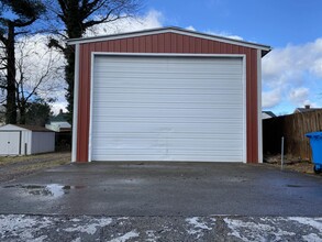 1013 Hershberger Rd NW in Roanoke, VA - Building Photo - Building Photo