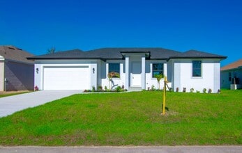 8126 Thruso Rd in Port Charlotte, FL - Building Photo - Building Photo