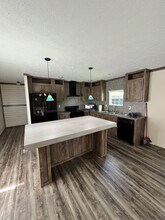 1438 Mountain Valley Rd in Vinton, VA - Building Photo - Building Photo