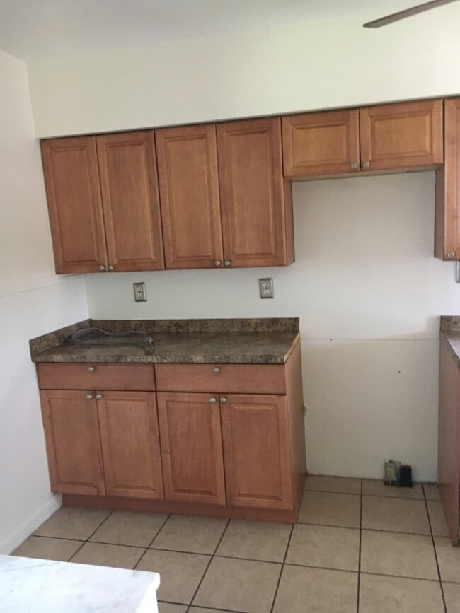 1006 N 4th St in Jeannette, PA - Building Photo - Building Photo